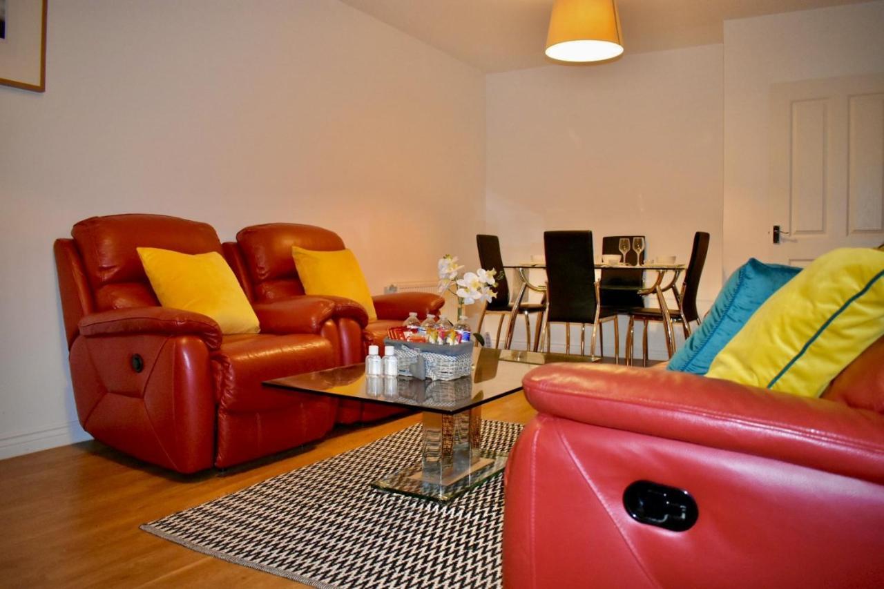 Classy Campbell Park Apartment, Balcony & Free Parking *