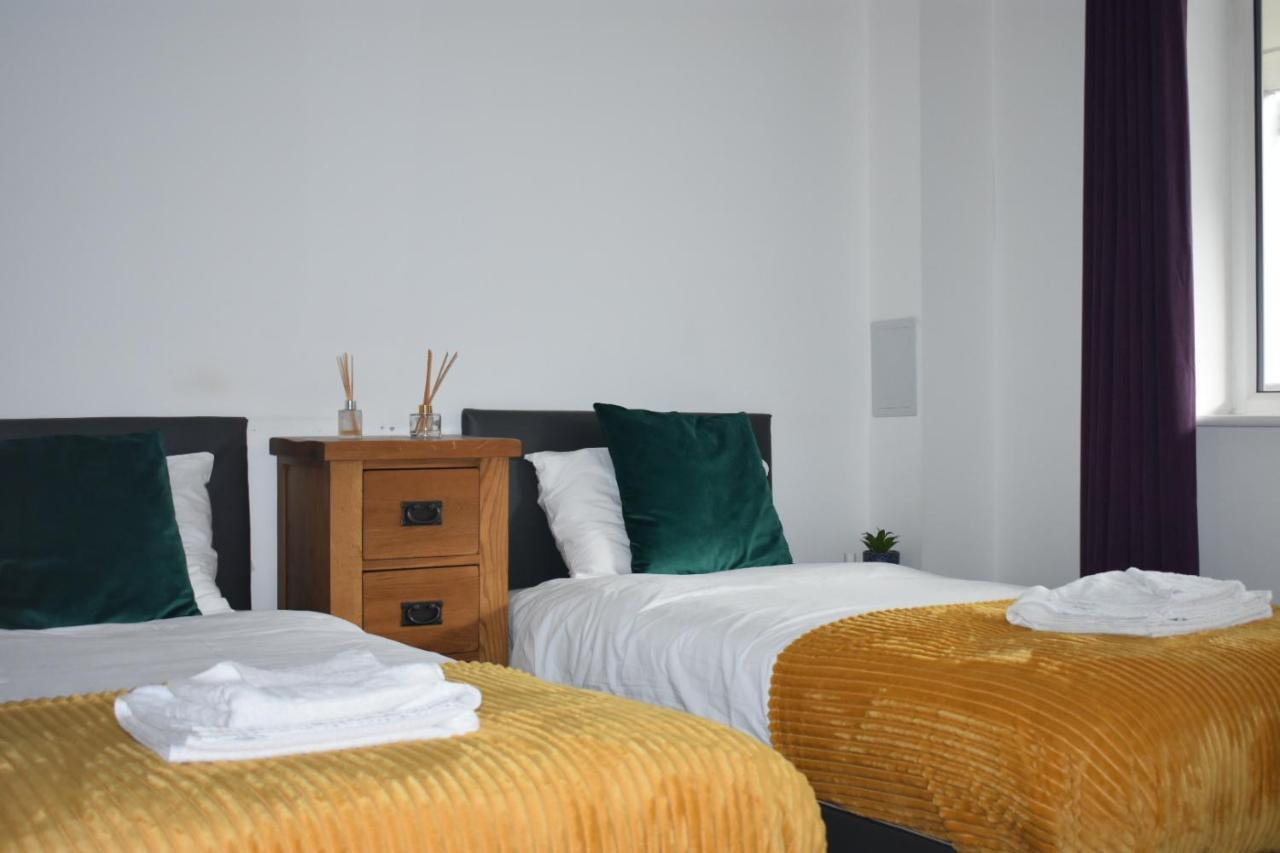 Apartment Classy Campbell Park Apartment, Balcony & Free Parking *